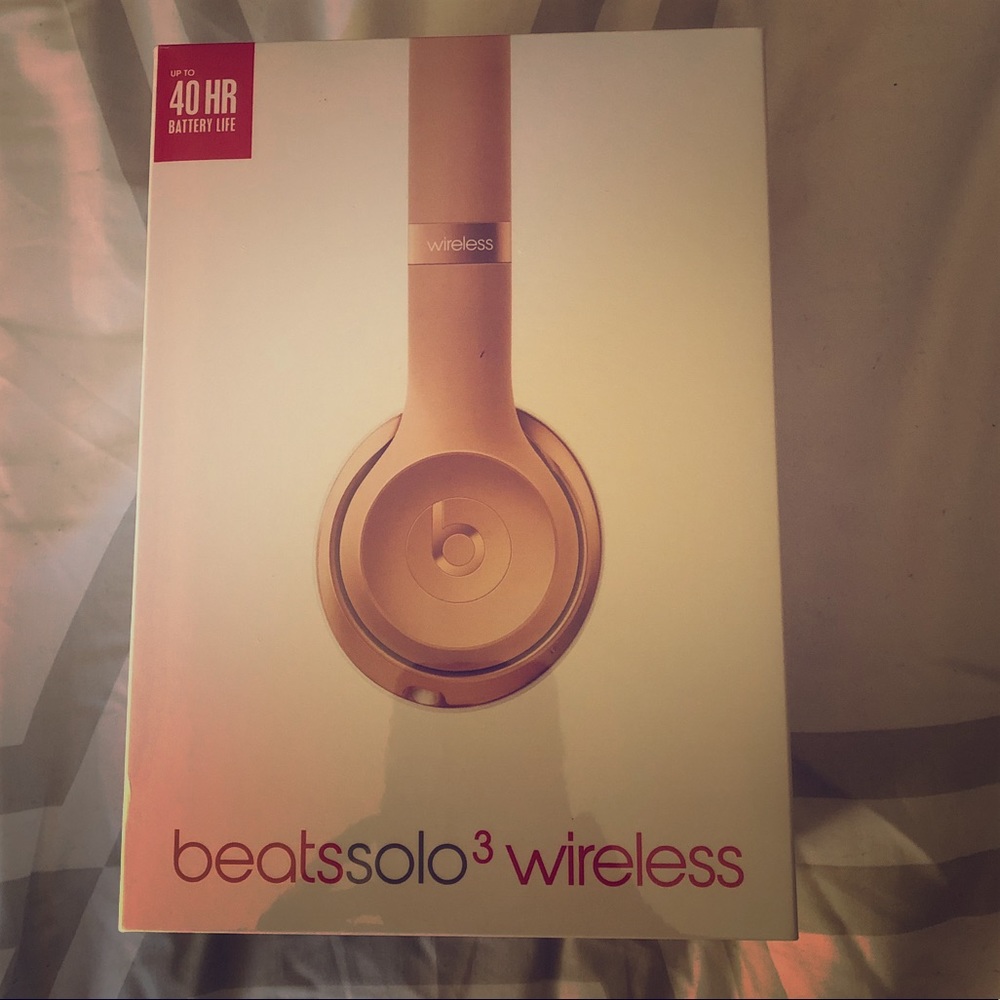 Beats Solo 3  Wireless Headphones Rose Gold